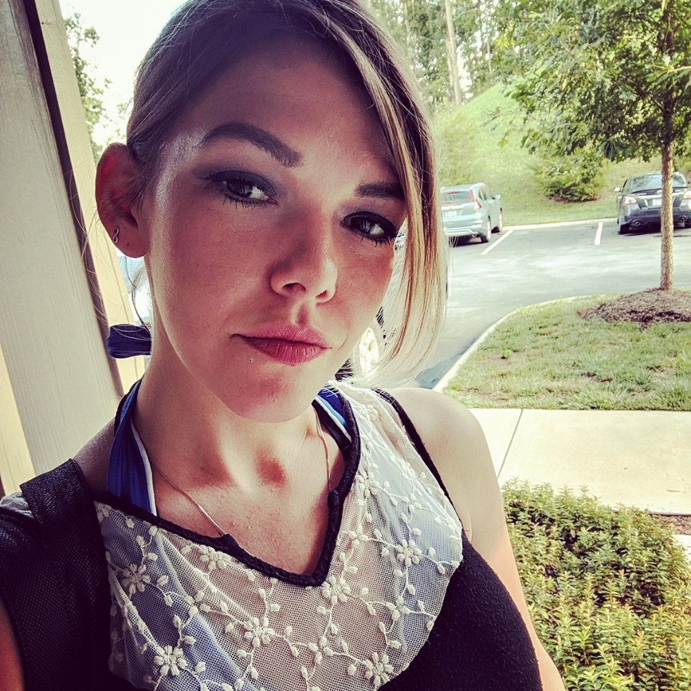 Meet your Posher, Tiffany